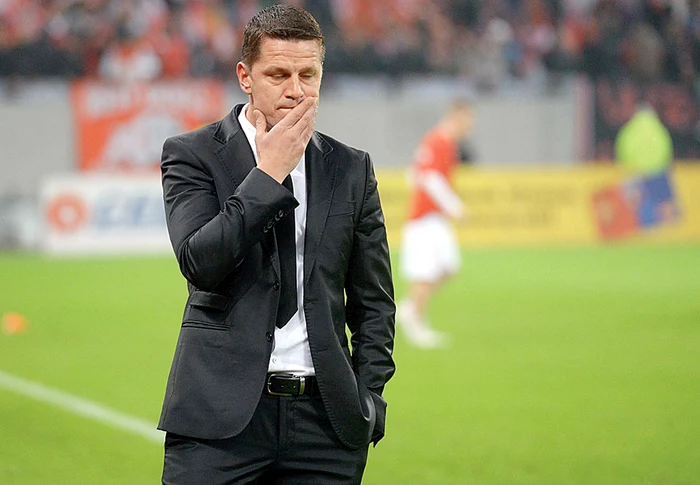 
    Stoican a suferit  a treia înfrângere  în ultimele patru  partide oficialeFoto: Mediafax  