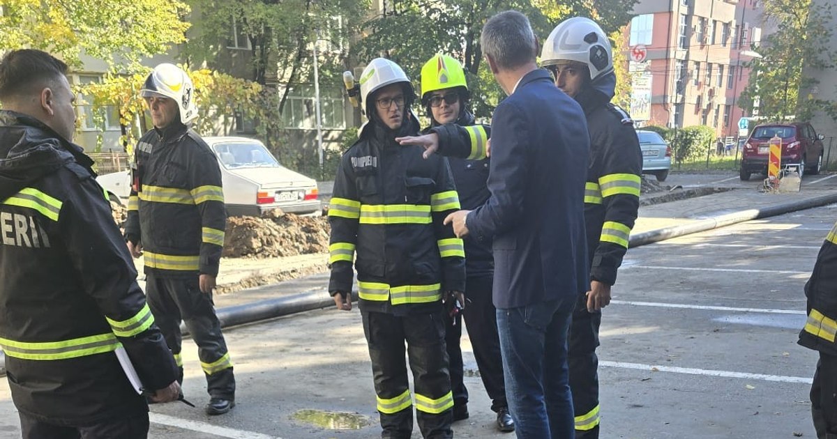 Incident periculos în Slatina: muncitorii au fisurat o conductă de gaze