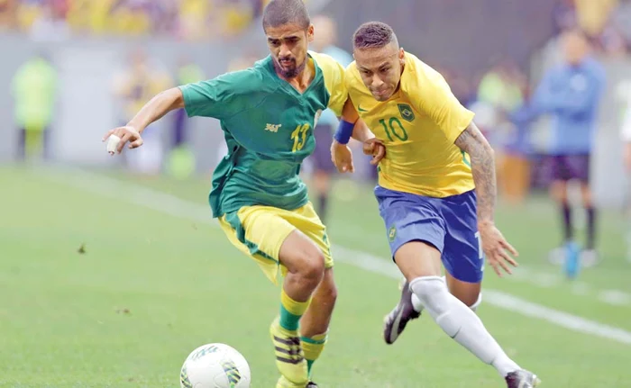 
    Neymar n-a putut  învinge de unul  singur naţionala  Africii de Sud  