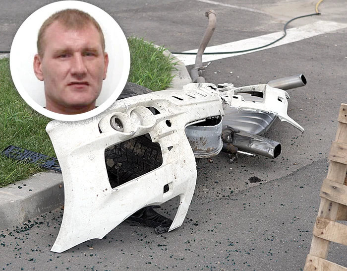 La locul accidentului se puteau vedea, ieri, la prânz, resturile maşinii