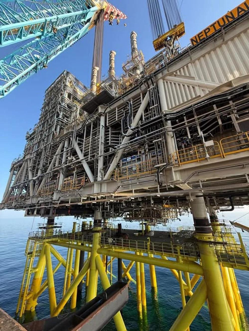 Cât a avansat proiectul Neptun Deep după instalarea platformei de producție Neptun Alpha. „Se apropie de prima moleculă de gaz extrasă”