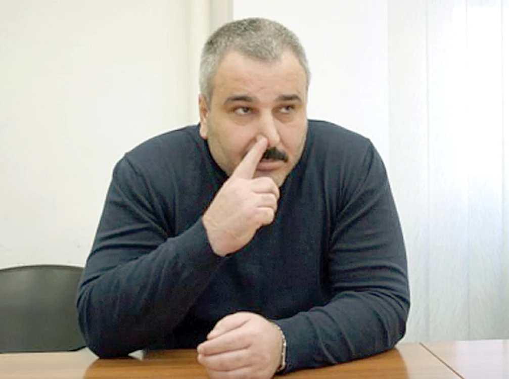 Şi Sile Cămătaru şi-a atins nasul în 2004 înainte de a intra la puşcărie