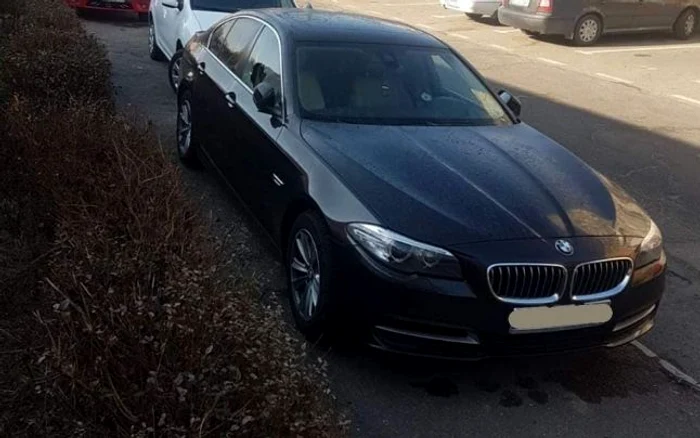 Hoţul a furat şi ceasurile de bord de la BMW FOTO: Info Trafic Piteşti