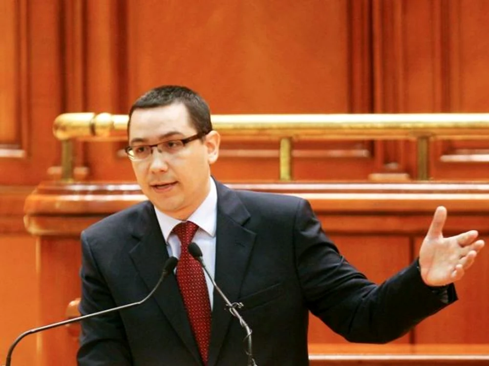 Victor Ponta ajunge la Parlament la ora 10.00