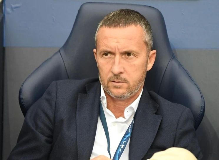 Mihai Stoica e ironizat de oamenii de fotbal. Foro Sportpictures