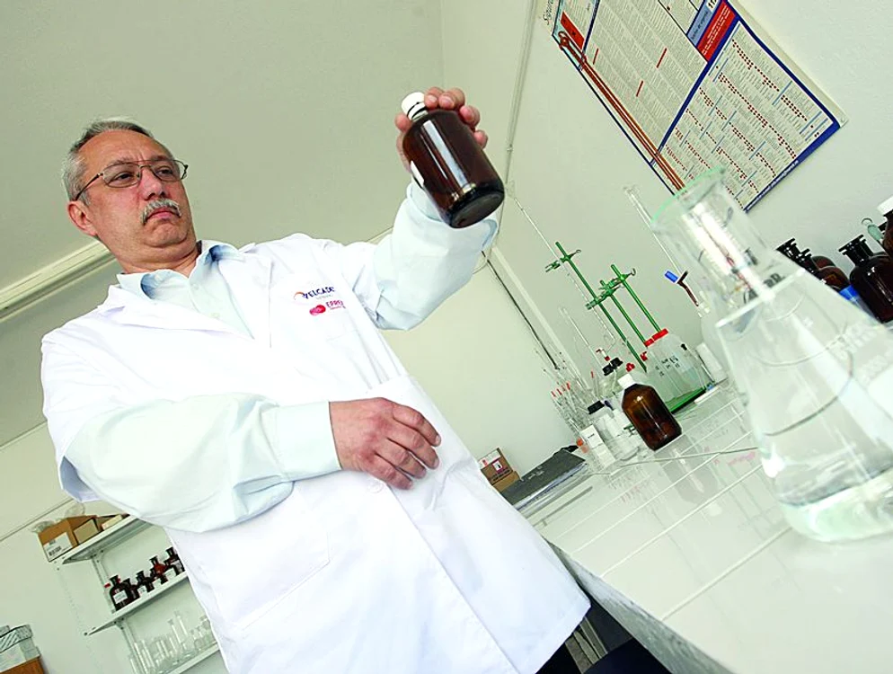 Medicii au analizat  apa din punct de vedere chimic şi bacteriologic