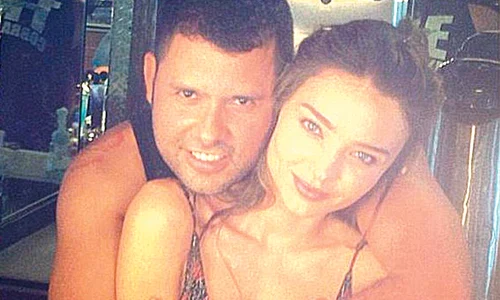 Orlando  Bloom şi  Miranda Kerr (Fotografii: guliver/splashnews/photoland/wenn) jpeg