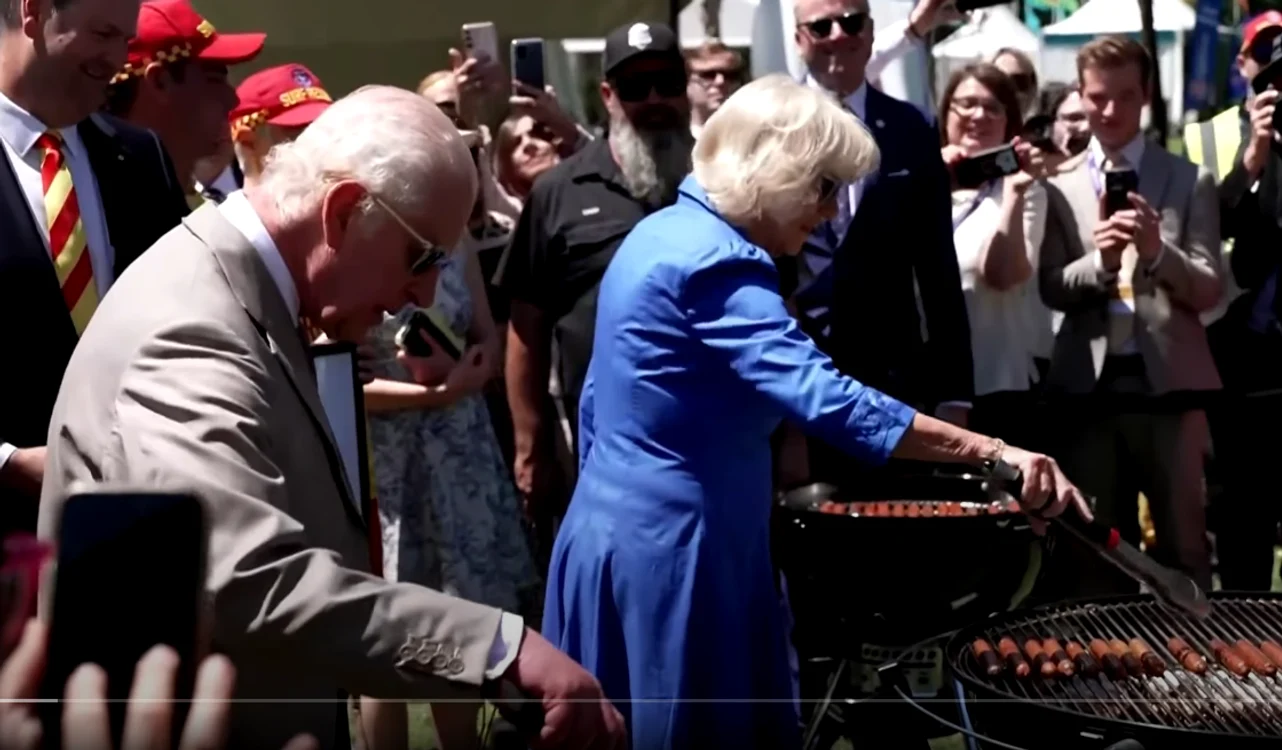 Regele Charles regina Camilla, la un barbecue uriaş. FOTO captură ABS-CBN News 
