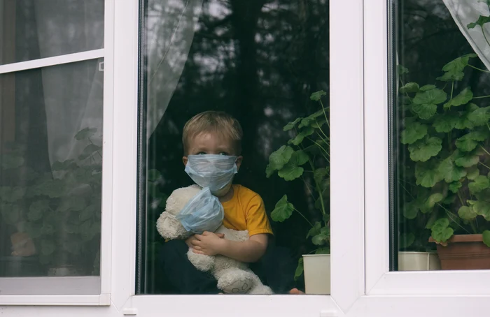 
    Oficialii OMS recomandă plasarea în carantină a tuturor celor care vin în contact cu un caz confirmat de Covid-19foto: Shutterstock  