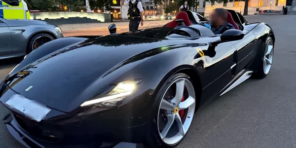 Ferrari Monza foto met police webp