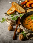 Supa crema de dovleac  Sursa foto shutterstock 1835372083 jpg