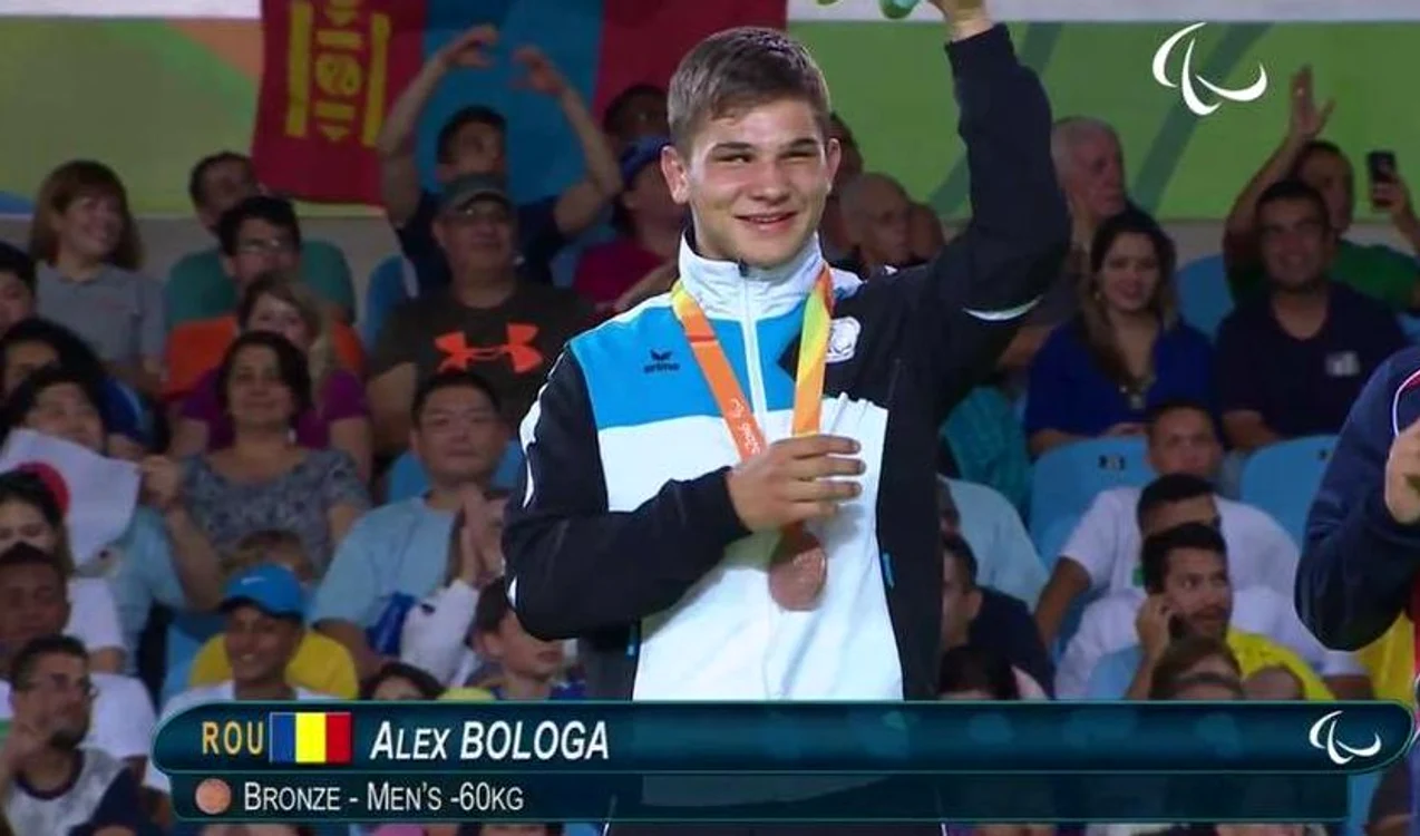 
    Alex Bologa, complet nevăzător, medaliatul cu bronz al României la Jocurile Paralimpice de la RioFoto: Facebook  