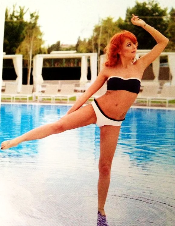 Sylvia Sîrbu a realizat un pictorial pentru «Ce se întâmplă, doctore?»
