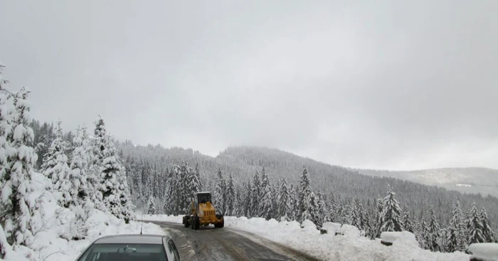 Pe DN 7 A se circulă până în zona lacului Vidra. Foto Adevărul