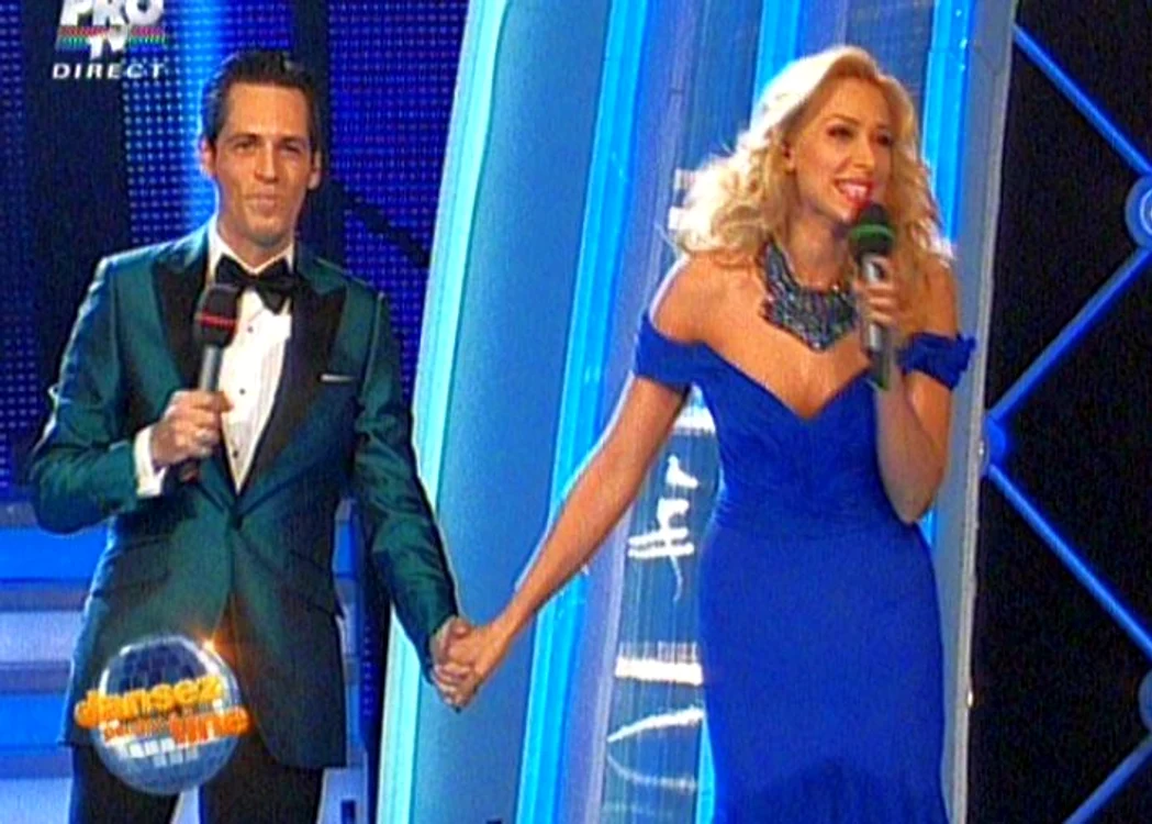 
    Iulia Vîntur a avut o intrare spectaculoasă la «Dansez pentru tine». (capturi Pro TV)  