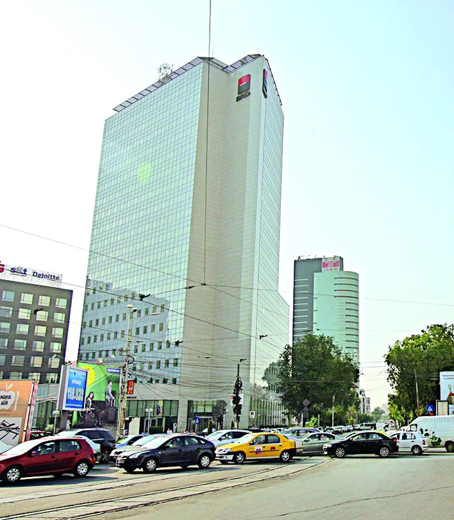 BD. Ion Mihalache- S-a folosit material ieftin şi, implicit, o volumetrie brutală