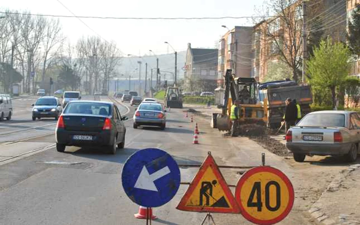 Primarii ar fi putut face proiecte realiste din start, fără a se trezi pe timpul anului că au nevoie de bani pentru investiţii şi să ceară mereu la Guvern în timpul anului