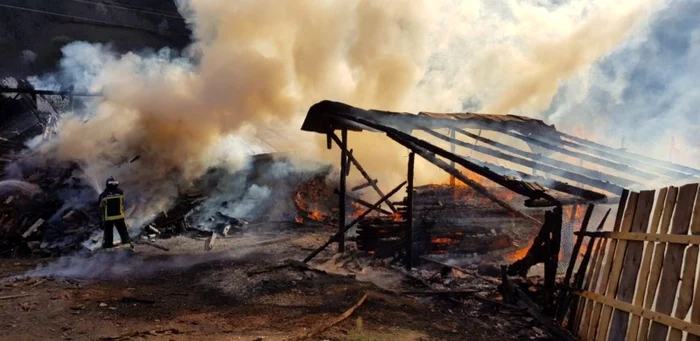 incendiu manastire ramet