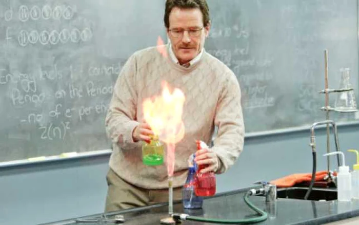 Bryan Cranston,  în rolul profesorului  de chimie