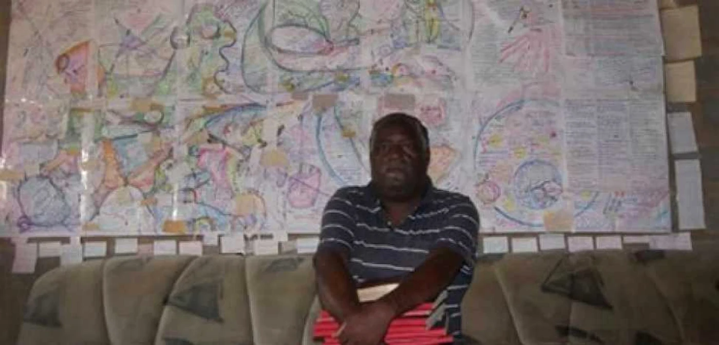 Sibusiso Mthembu a desenat harta Raiului şi a lipit-o pe perete