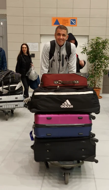 Cosmin Cernat aeroport jpg