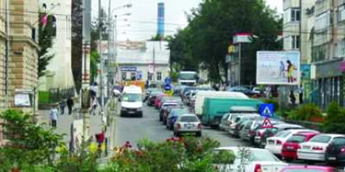 Suceava: Lucrările la canalizare au paralizat traficul din centru (GALERIE VIDEO)