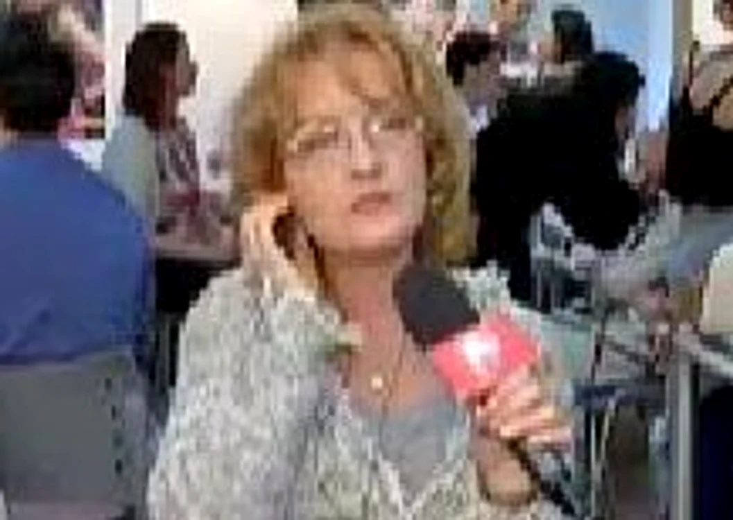 
    Mirela Vescan  