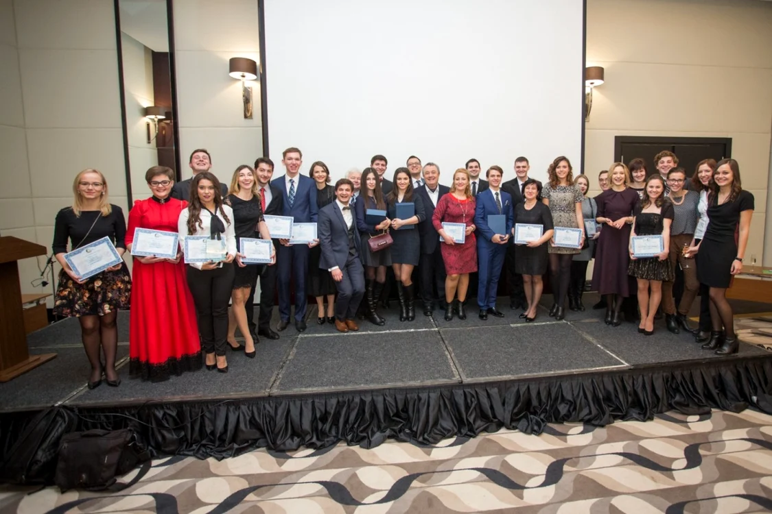Cei mai buni studenţi moldoveni în străinătate care s-au remarcat pe parcursul anului 2015