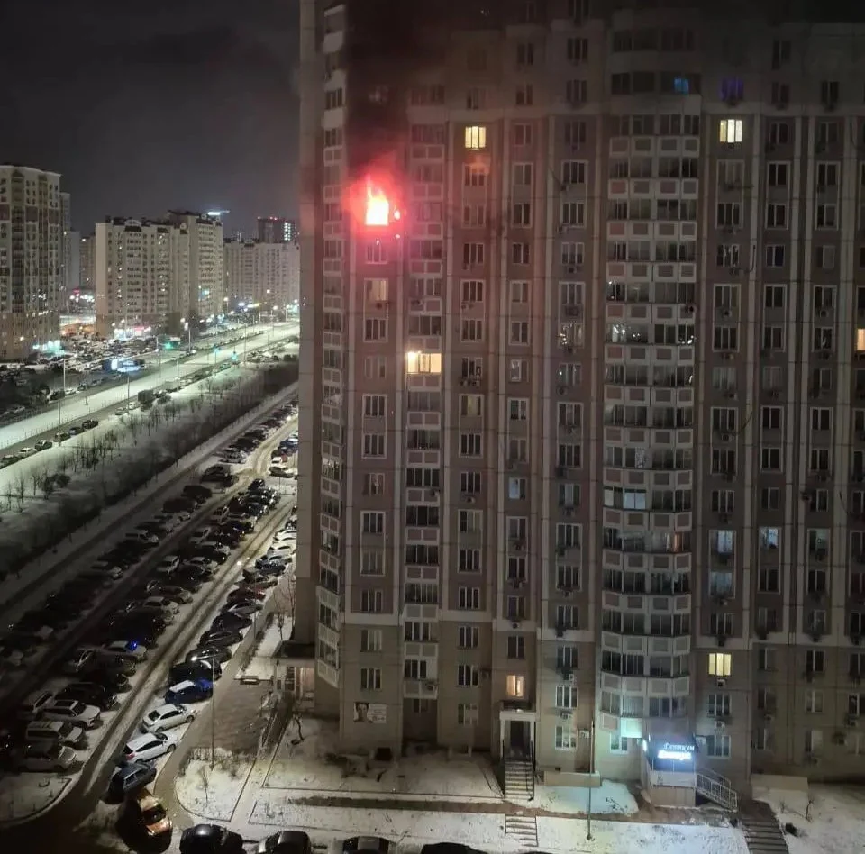 Un mort și apartamente în flăcări după o noapte de explozii în Rostov-pe-Don. Rusia vorbește despre „drone ucrainene”, martorii indică o rachetă rusească