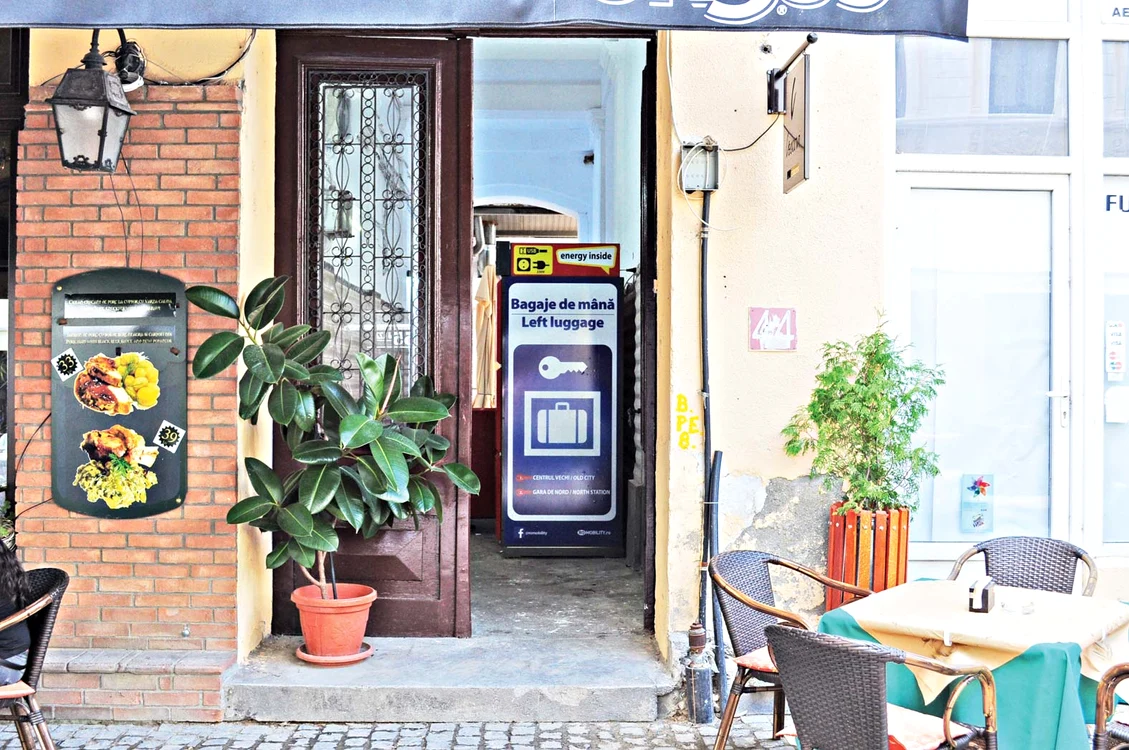 Cele 24 de seifuri sunt amplasate pe str. Franceză nr. 44.