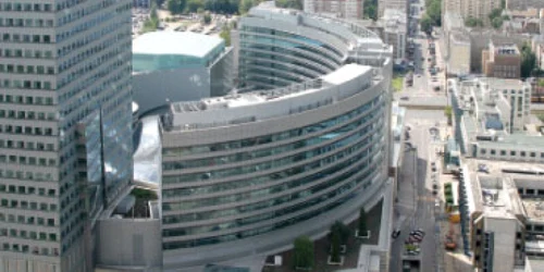 Tranzacţii la nivel minim-Ştiri pe scurt