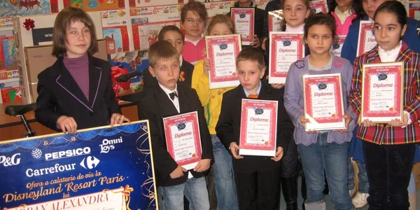 Marii câştigători ai concursului de desene organizat de Carrefour 