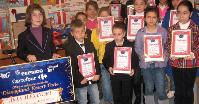 Marii câştigători ai concursului de desene organizat de Carrefour