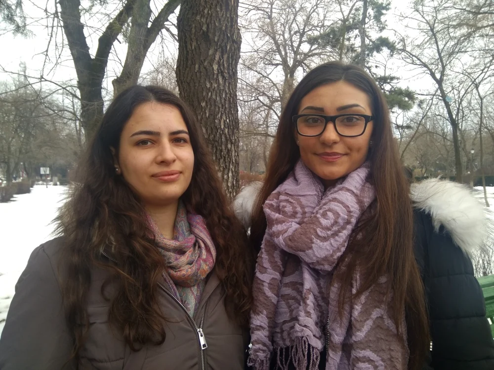 Simona Vizitiu (foto stânga) şi Silvia Cojocaru (dreapta)  FOTO Florina Pop