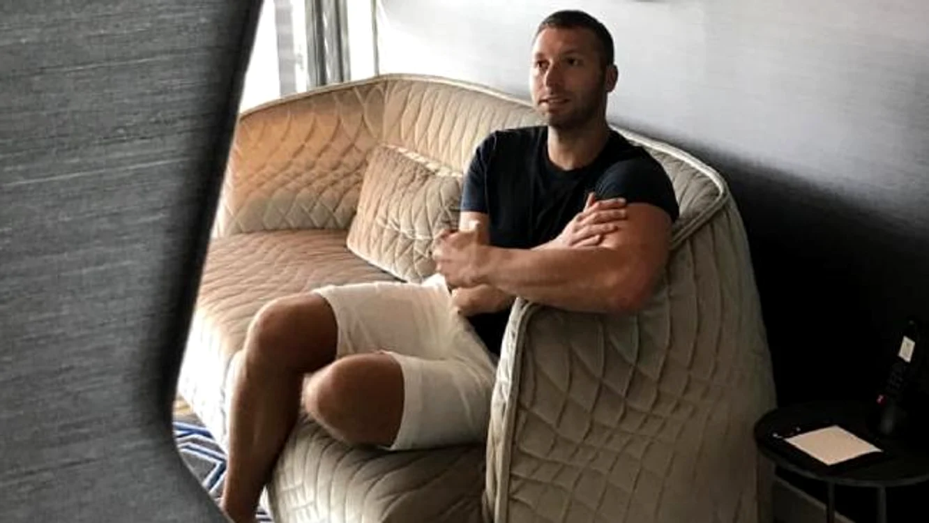 
    Ian Thorpe se pregăteşte de party  