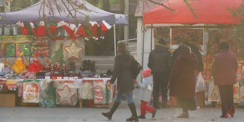 Comercianţii şi-au expus marfa în centrul oraşului