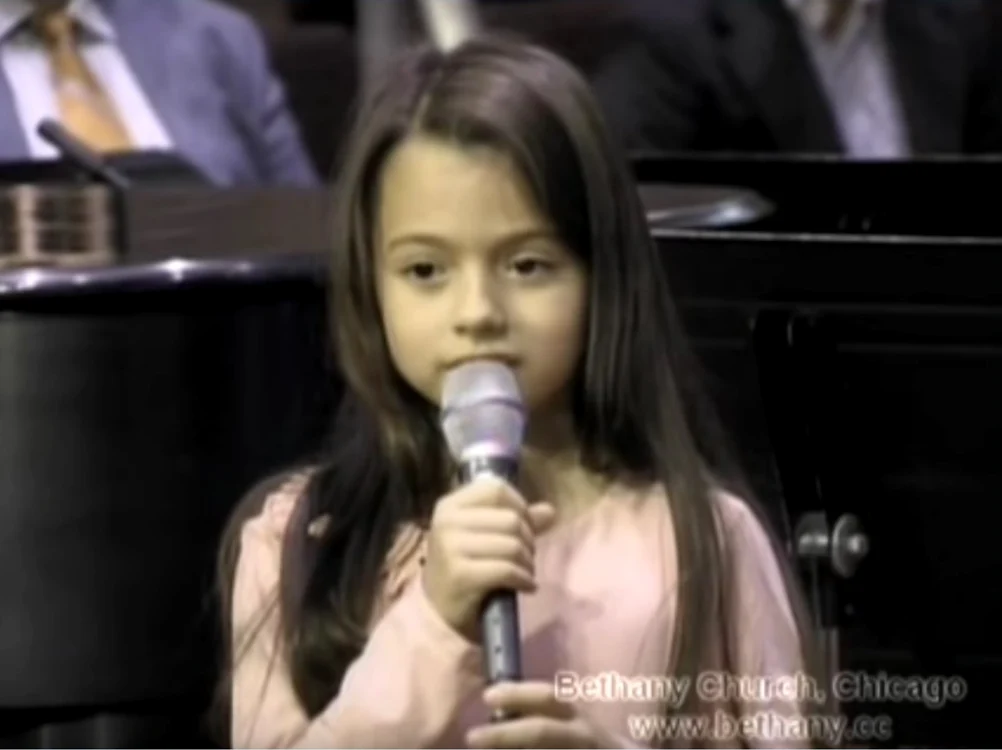 Laura Bretan într-un concert în biserica