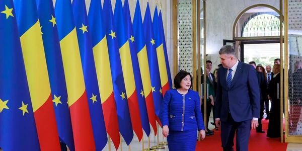 Ciolacu, întâlnire cu președintele Parlamentului Republicii Azerbaidjan FOTO: GOV