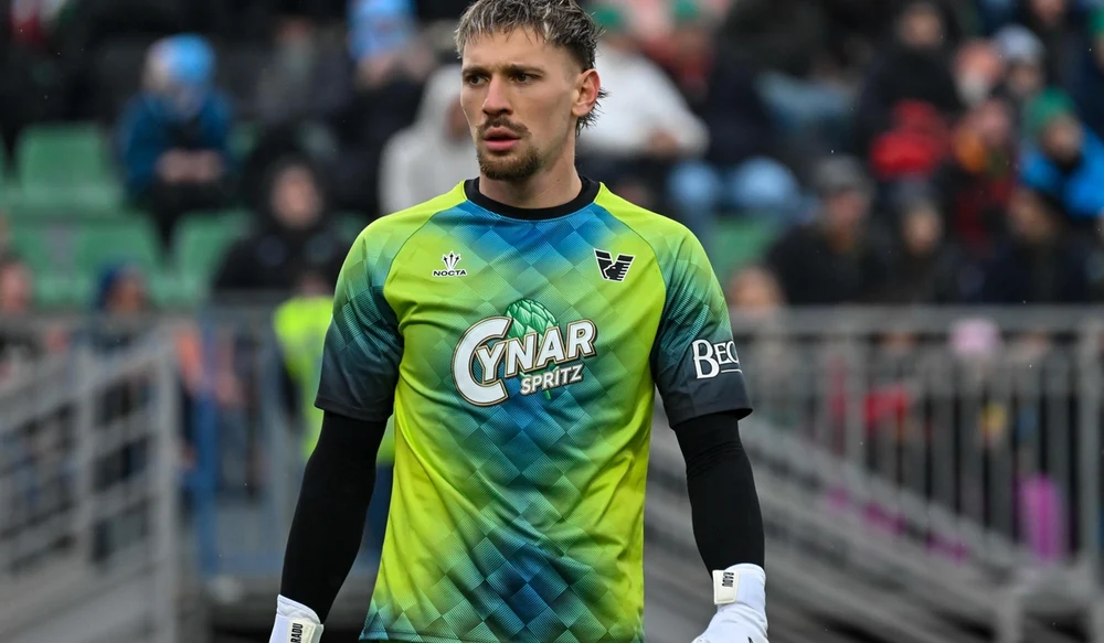 Ionuț Radu vine cu moralul zdruncinat la lotul național. Portarul Celtei a încasat patru goluri de la Barcelona