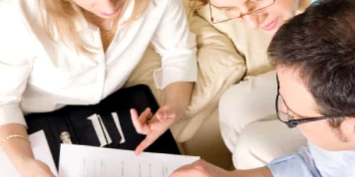 Firmă, caut soluţii  în vremuri tulburi