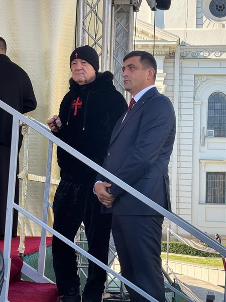 Pe cine vrea Becali să atragă în noul său proiect politic și ce-i prezice lui Simion. Reacția AUR