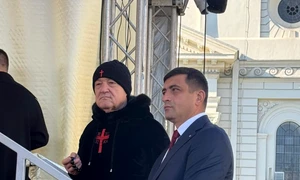 George Simion a fost prezent la Hramul Sf  Parascheva alături de Gigi Becali   Foto Facebook jpeg