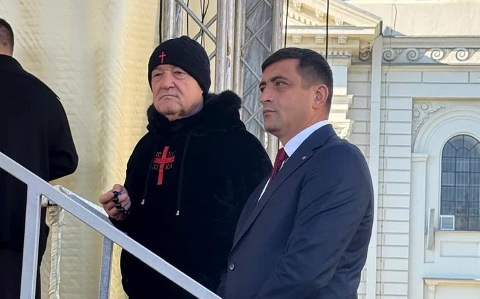 George Simion, la Hramul Sf Parascheva, alături de Gigi Becali. FOTO Facebook