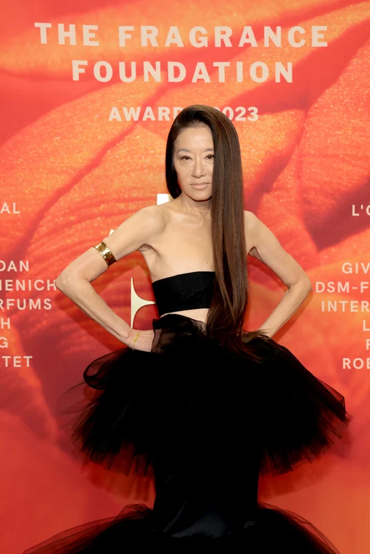 Vera Wang are 74 de ani 