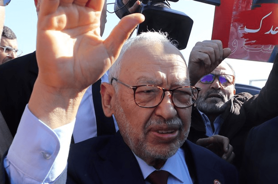 Forţele de securitate din Tunisia l-au arestat pe liderul opoziţiei, Ghannouchi