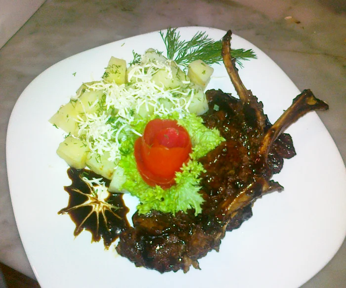 
    Cotelet de berbecuţ  