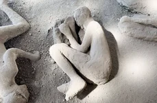 Trusă medicală, cercetată de arheologi (© Pompeii - Parco Archeologico)