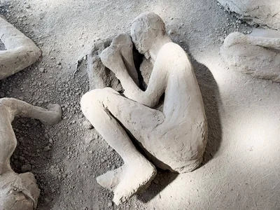 Trusă medicală, cercetată de arheologi (© Pompeii - Parco Archeologico)