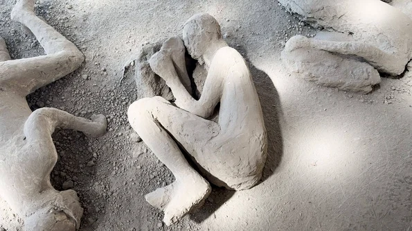 Trusă medicală, cercetată de arheologi (© Pompeii - Parco Archeologico)