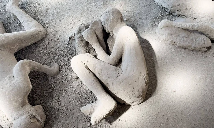 Trusă medicală, cercetată de arheologi (© Pompeii - Parco Archeologico)